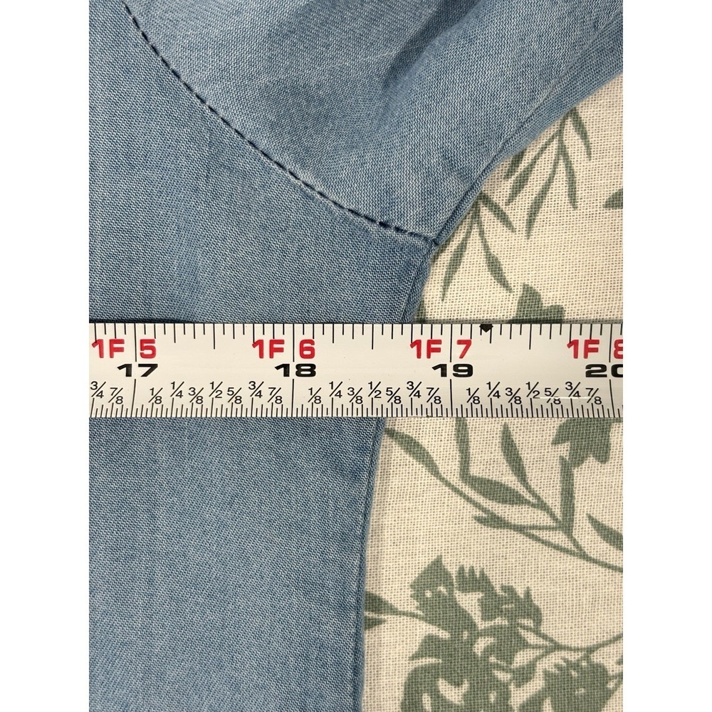 Thread & Supply 100% Tencel Chambray Shirt S Button Up Soft Denim Blue Top Slit - Picture 9 of 10